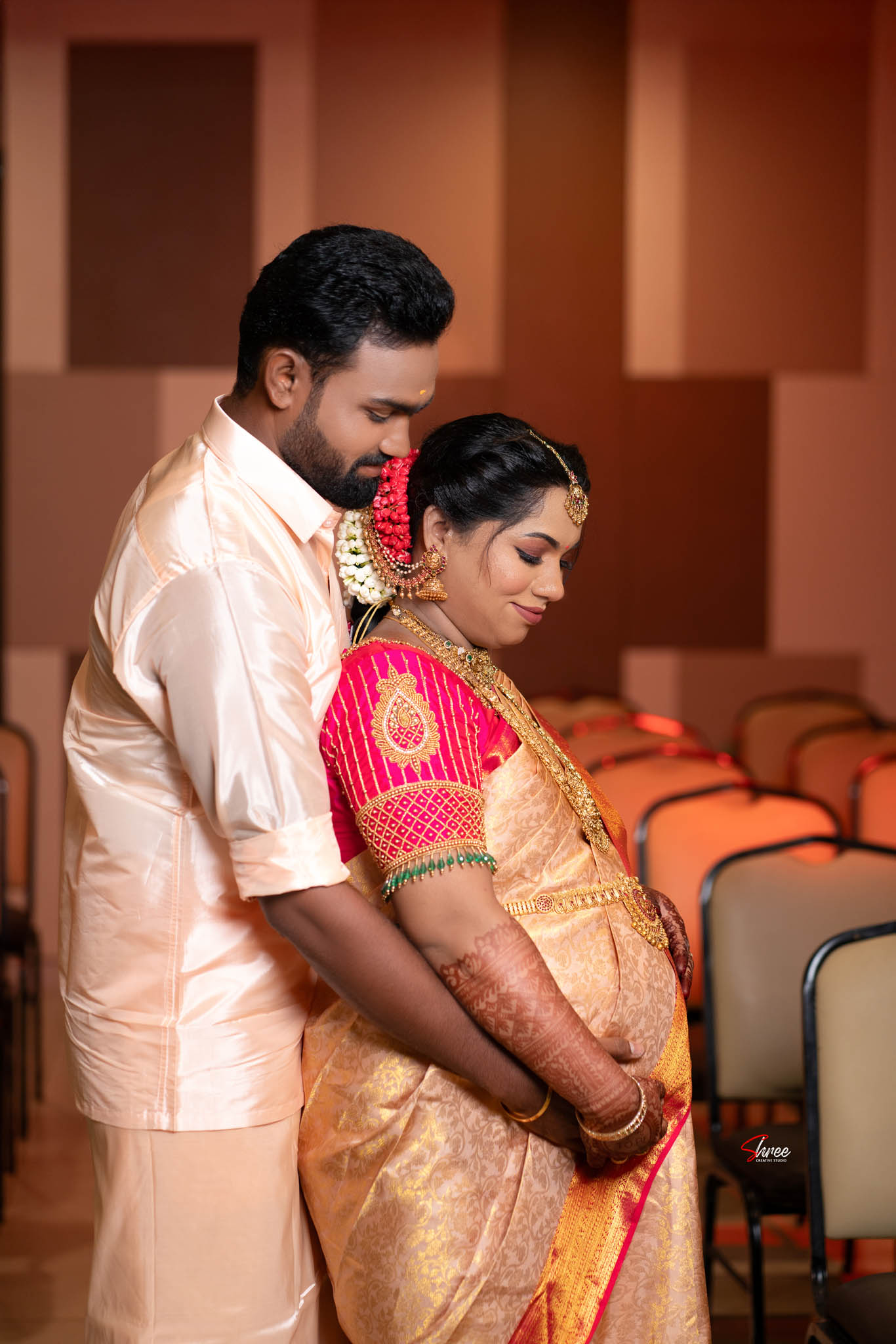 Dhivya photo 14