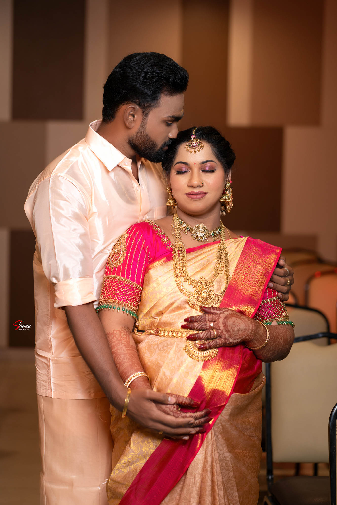Dhivya photo 6